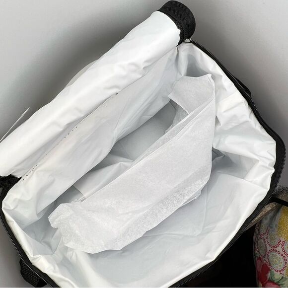Beekman 1802 ~ Insulated Lunch Bag ~ New W Flaw ~ Black & White ~ NEW - Picture 3 of 6